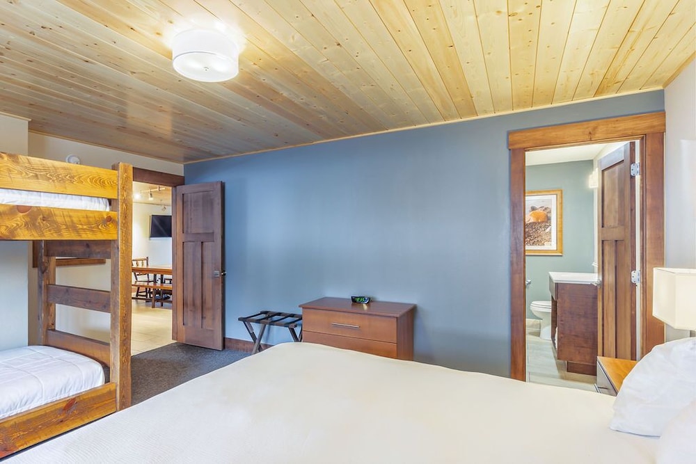 Eagle Ridge Resort 9/44