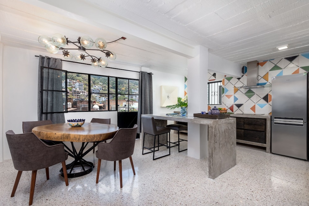Cuale Condo Retreats 39/50