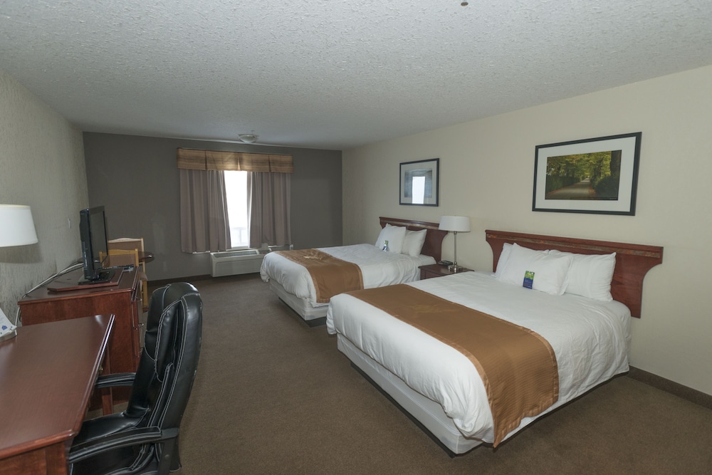 Lakeview Inns & Suites - Fort Nelson 18/35