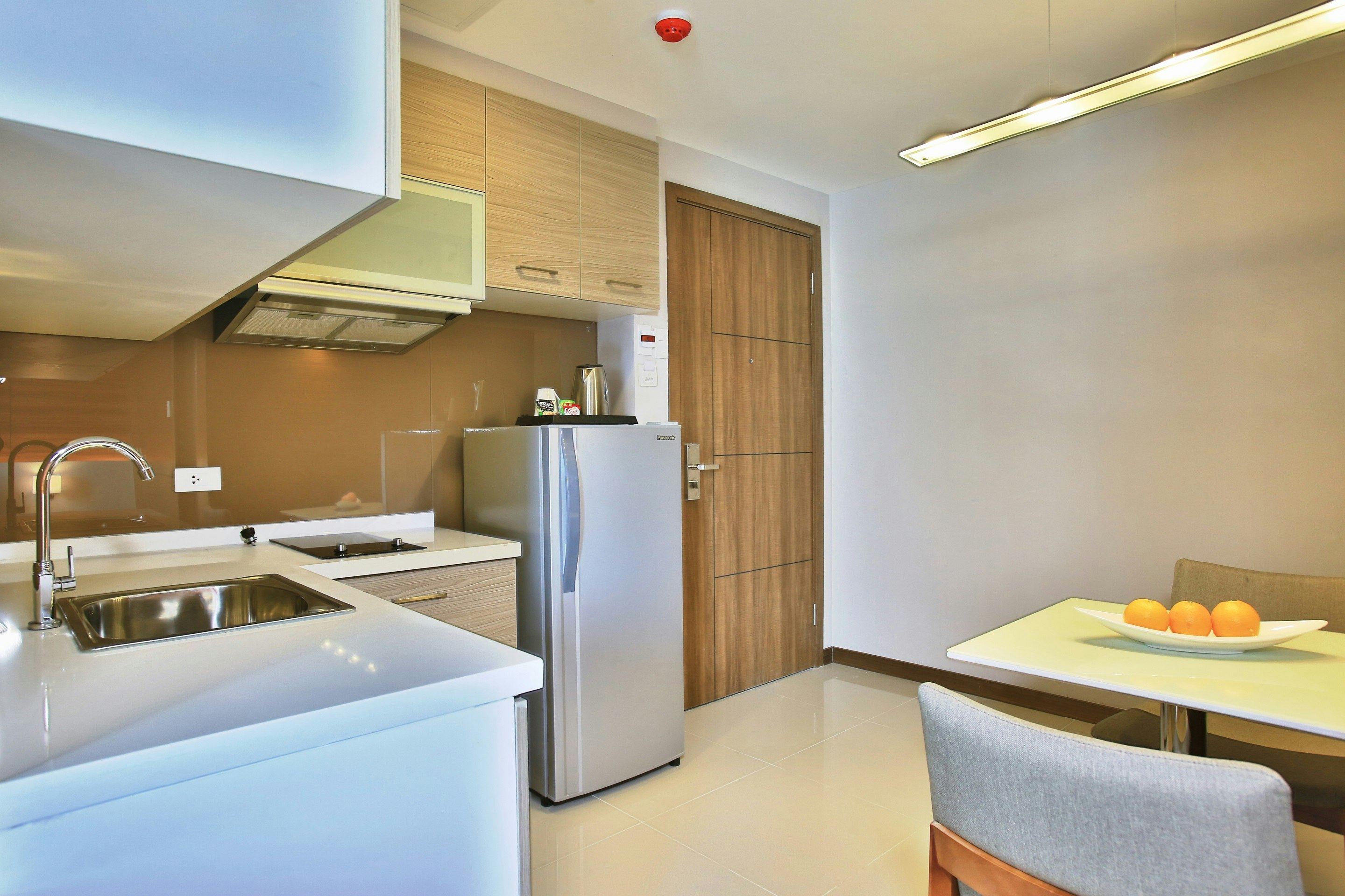 Valero Grand Suite By Swiss-Belhotel Makati 23/36
