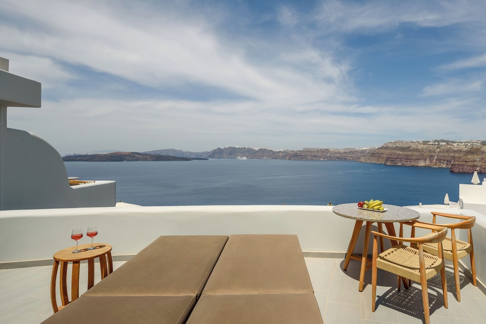 Neptune Luxury Spa Suites 71/72