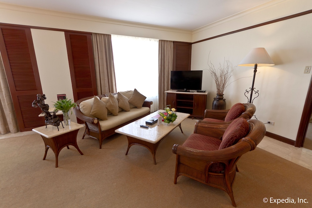 Waterfront Airport Hotel Casino Mactan 32/50