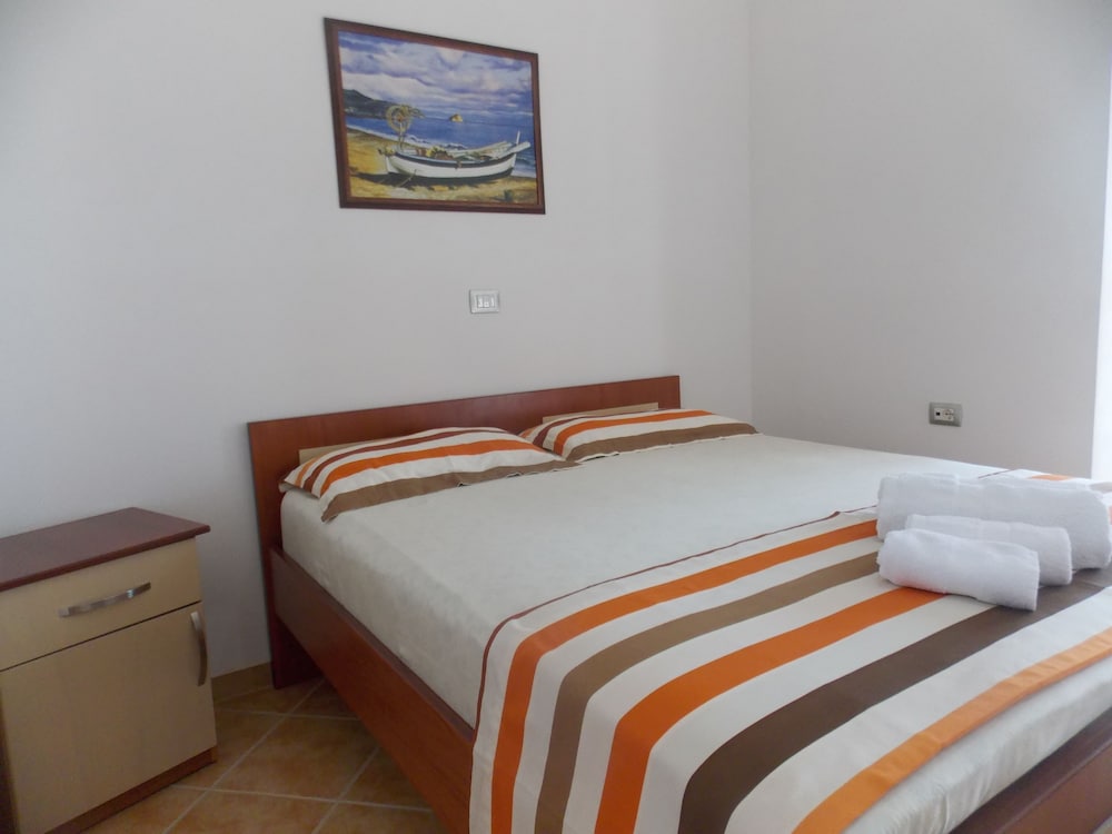 Hotel Piccollino 8/78