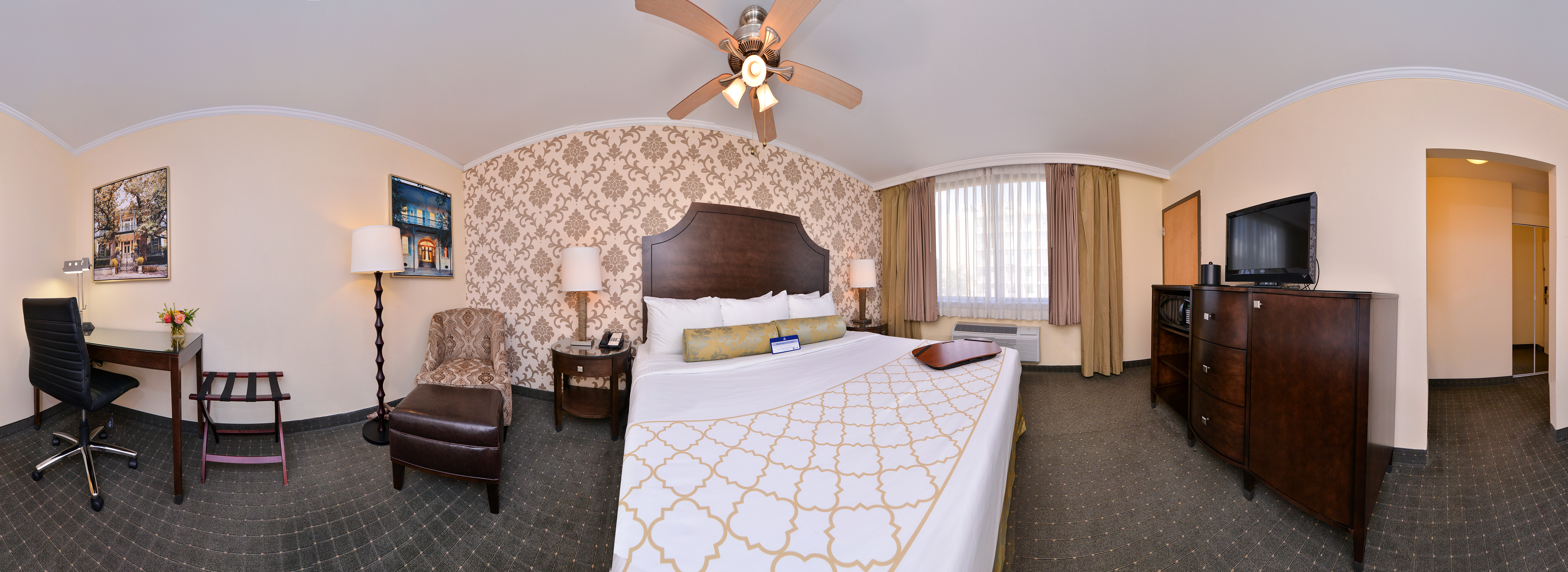St Charles Inn, Superior Hotel 9/38