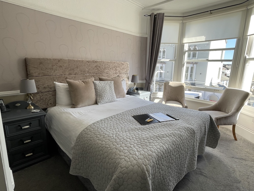 Lynton House 20/50