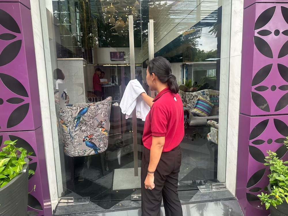 Hotel Clover Asoke 8/50
