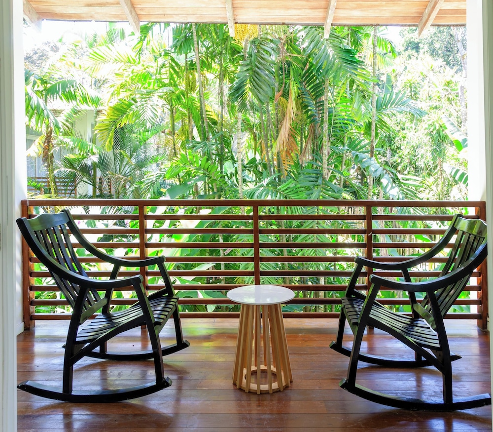 Le Cameleon Hotel 48/65