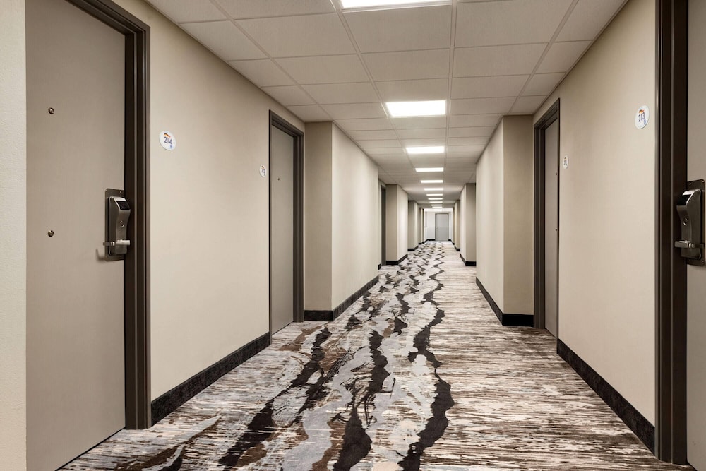 Baymont by Wyndham Blackwell I-35 48/71