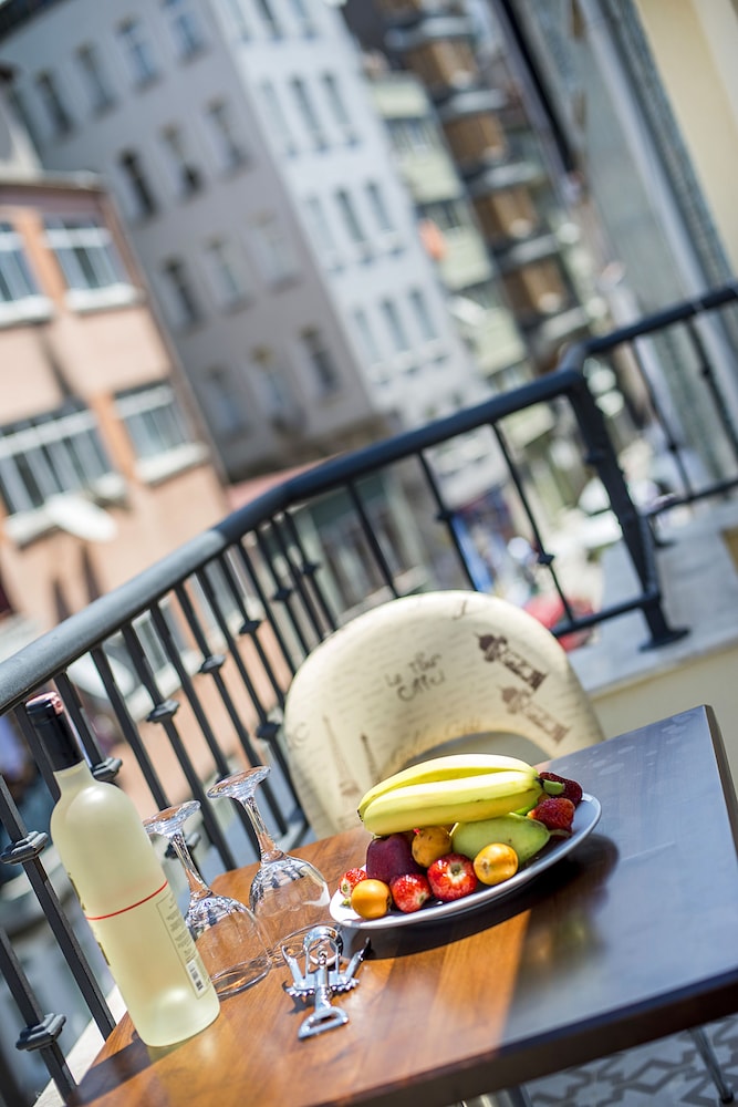 Taksim Nacre Residence 36/48