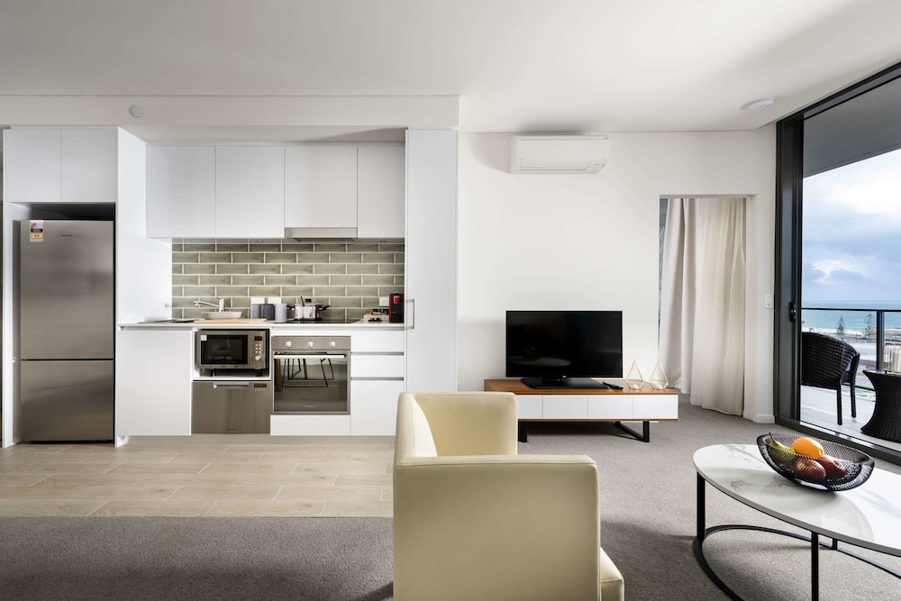 Ramada by Wyndham VetroBlu Scarborough Beach 41/55