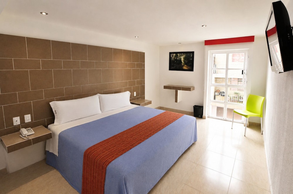 First Inn Hotel and Business 15/46