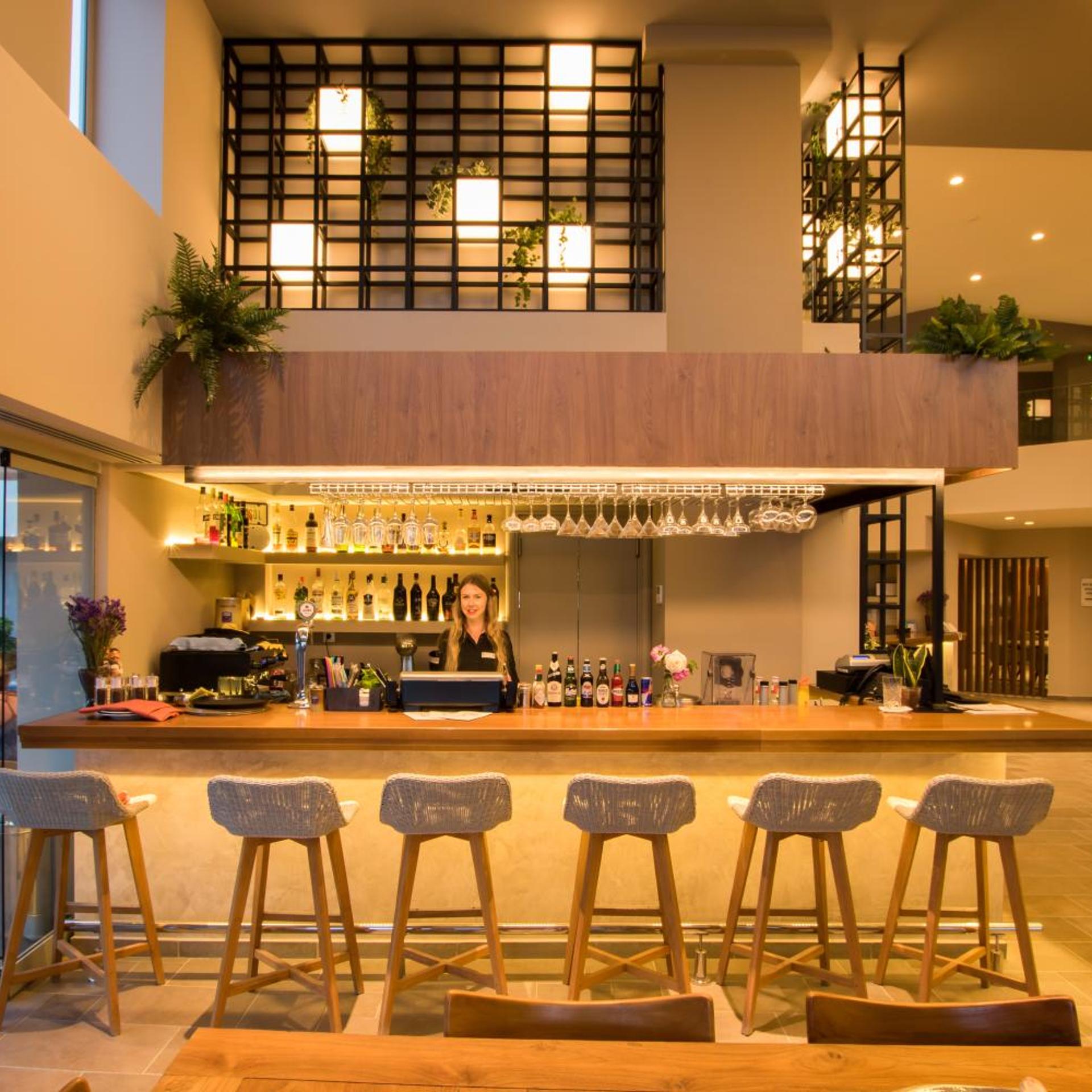 Parasol Luxury Hotel & Suites 73/80