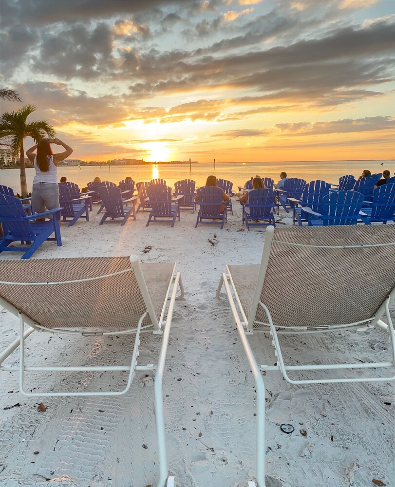 Fishermens Village Resort 23/48