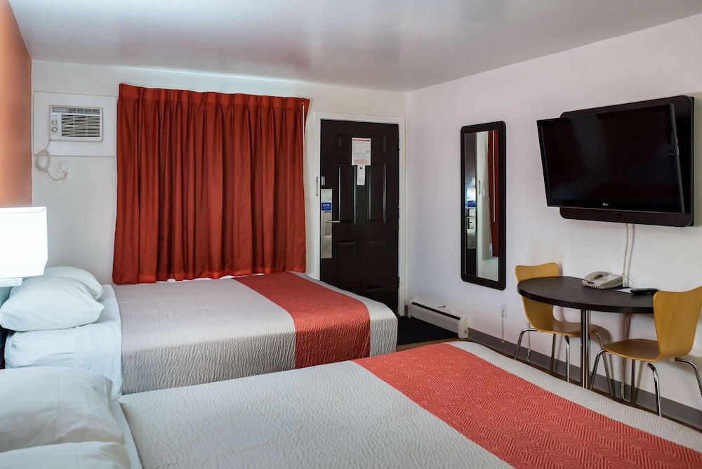 Room at Motel6 Fort St John BC, FORT ST JOHN