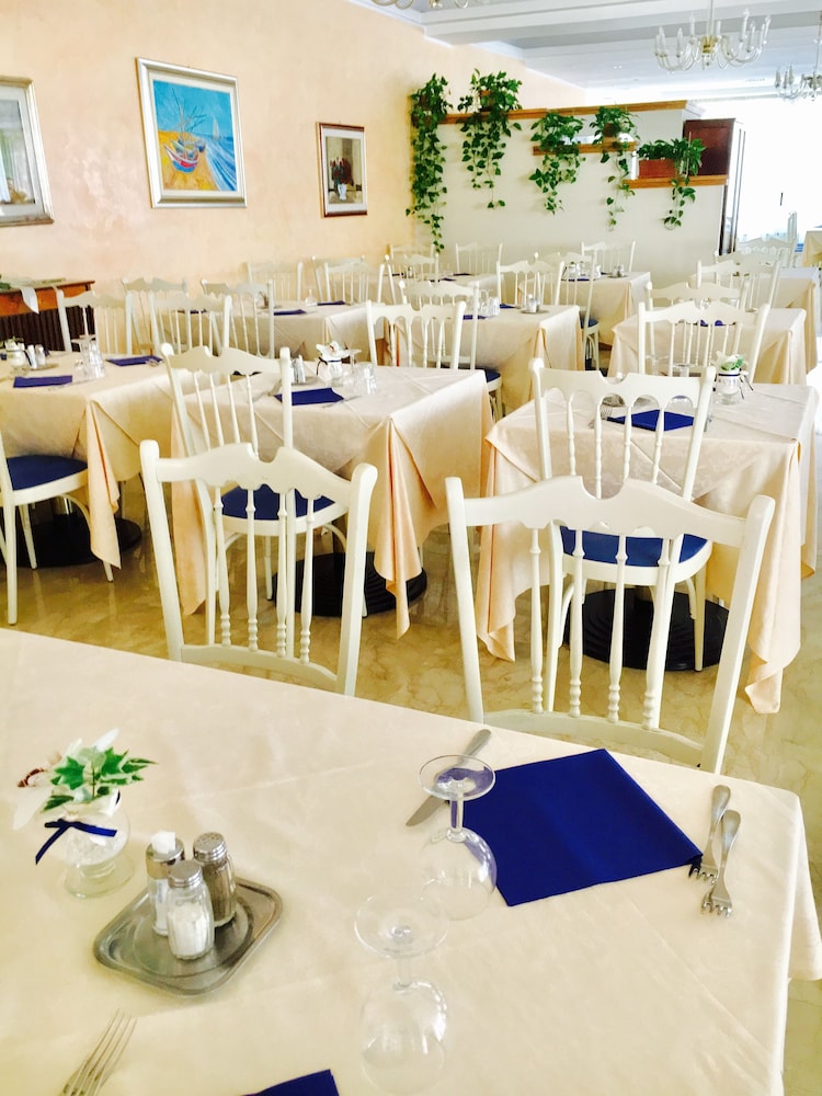 Hotel De Amicis 45/53