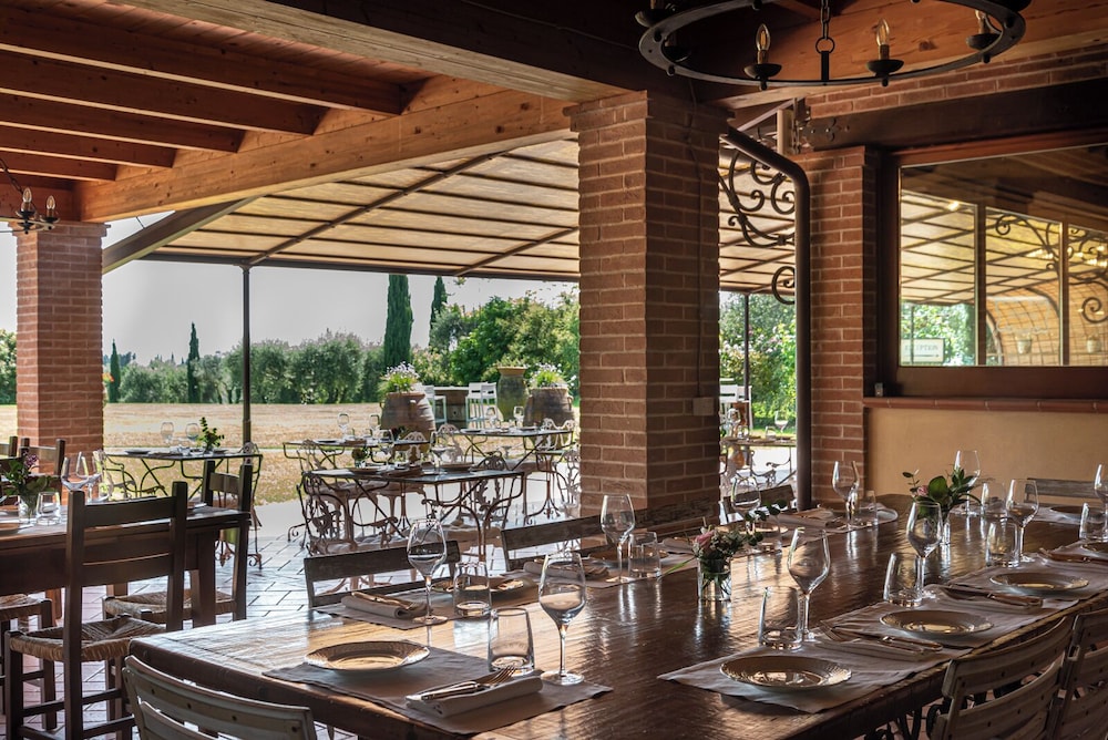 LOCANDA POGGIOLEONE 61/71
