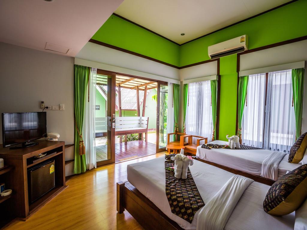 LUXURY, BUNGALOW, TWIN BEDS