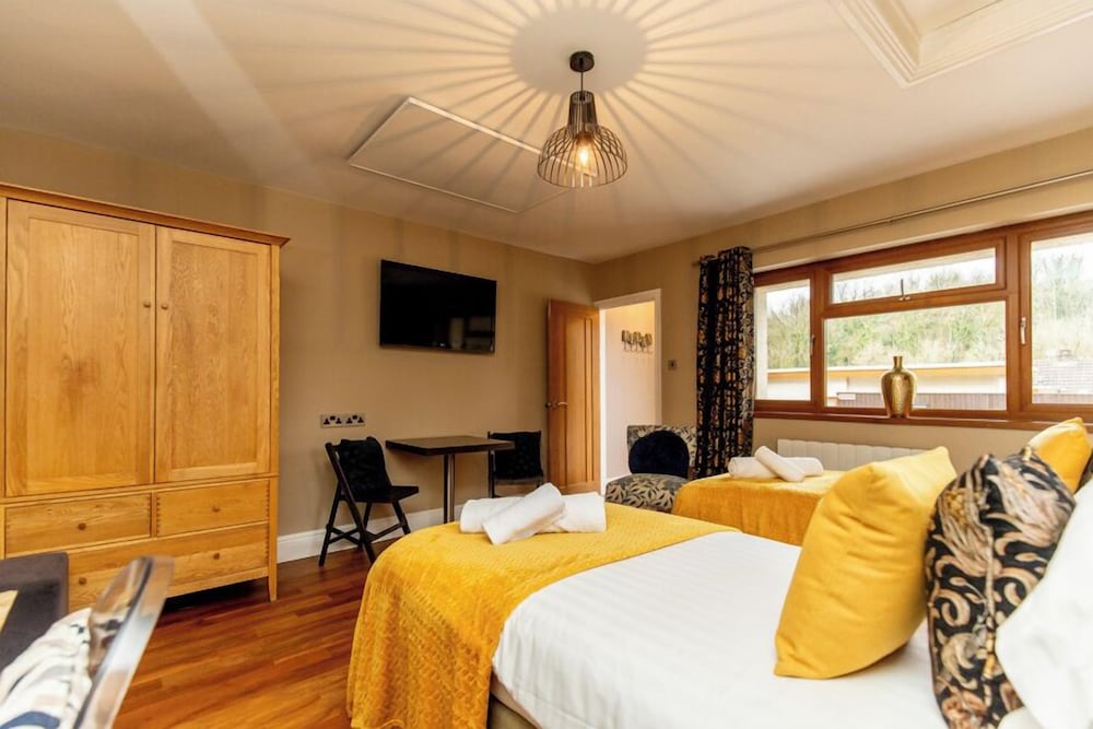 The Gower Hotel 11/50