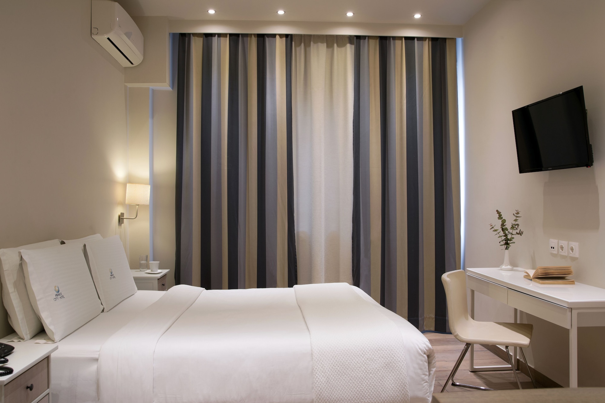 غرفة بسريرين منفصلين، Piraeus City Hotel 8/10