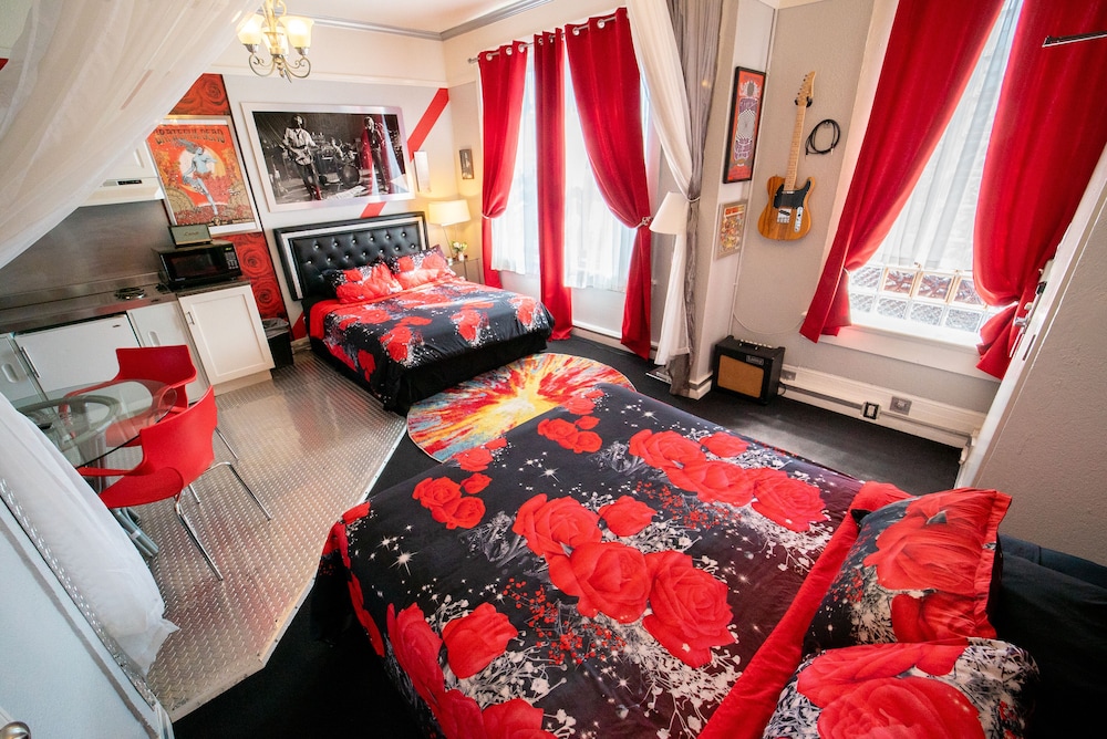 Music City Hotel 40/55