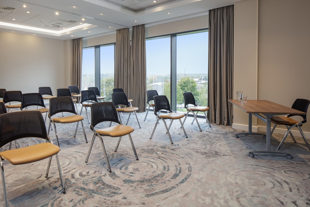 Hilton Garden Inn Stoke On Trent 41/43