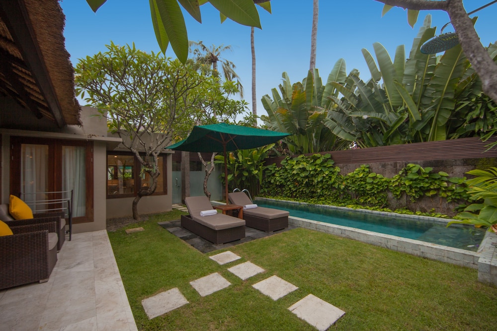 LEGIAN BEACH HOTEL 55/57