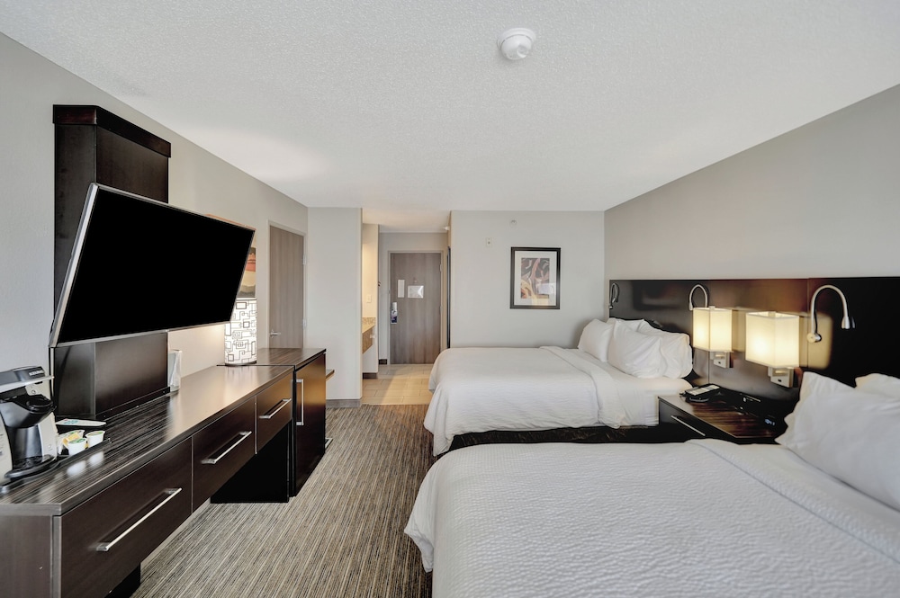 Holiday Inn Express Hotel Suites Beatrice 20/76
