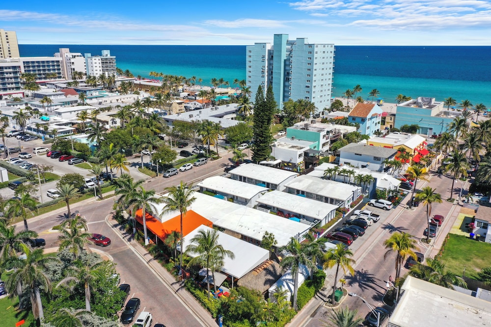 Hollywood Beach Suites Hostel Hotel 4/75