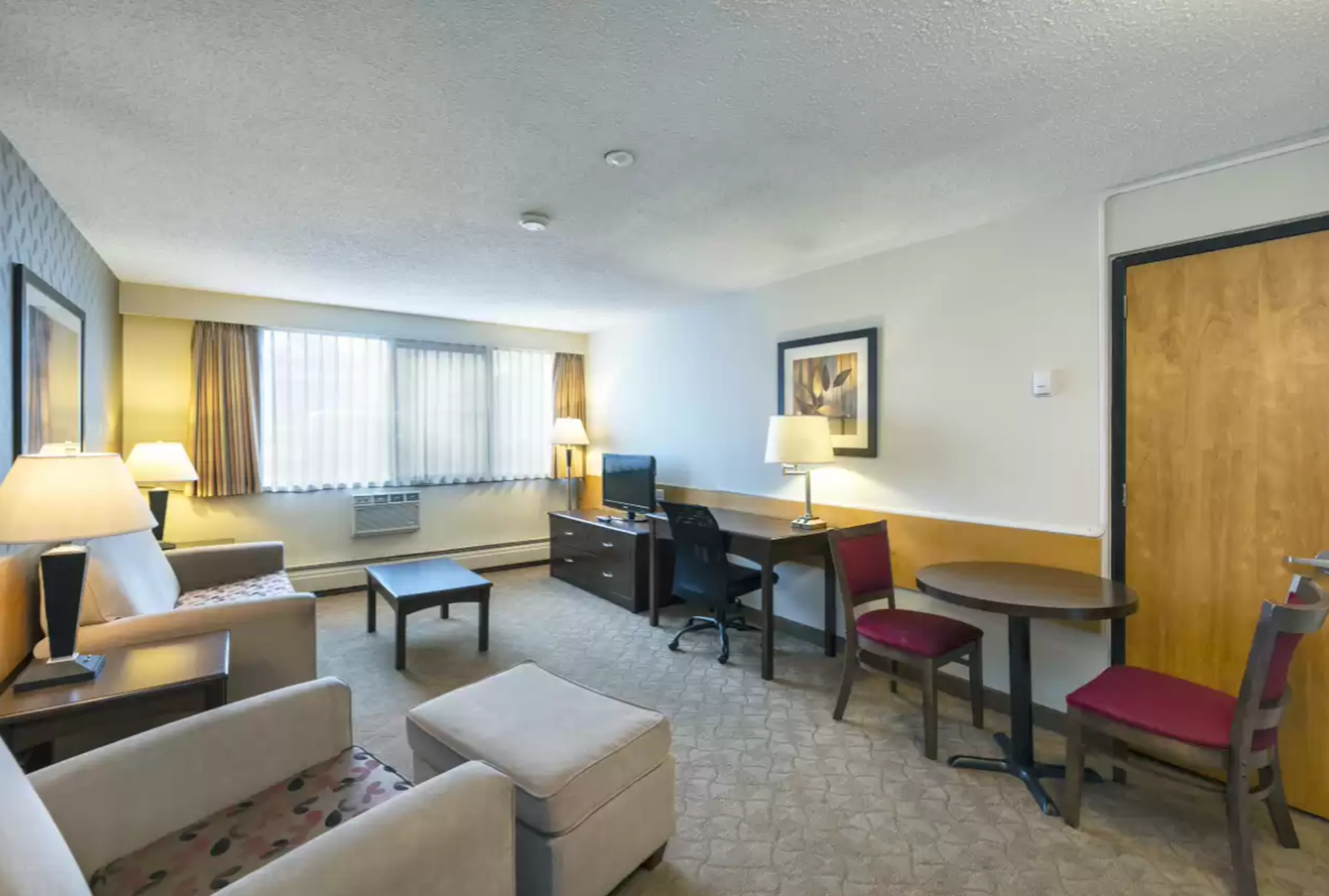 Prestige Riverside Lodge Quesnel 13/18