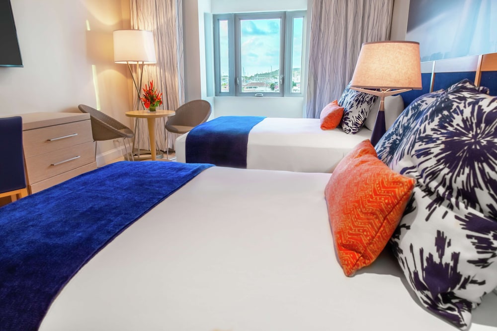Harbor Club St Lucia, Curio Collection by Hilton 18/58