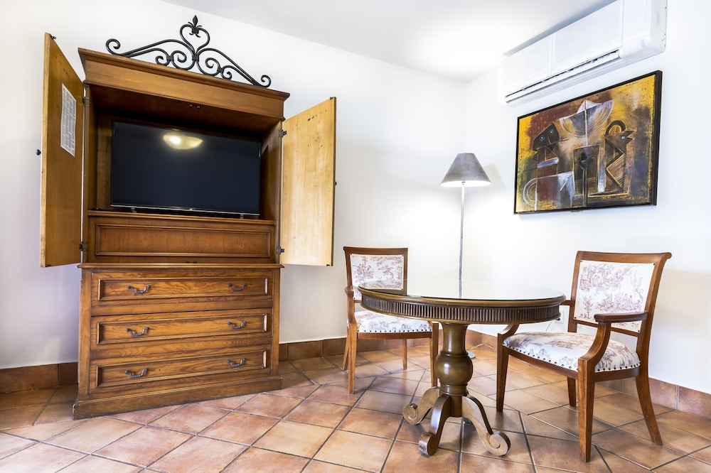 Hotel Boutique Naura Centro 58/82