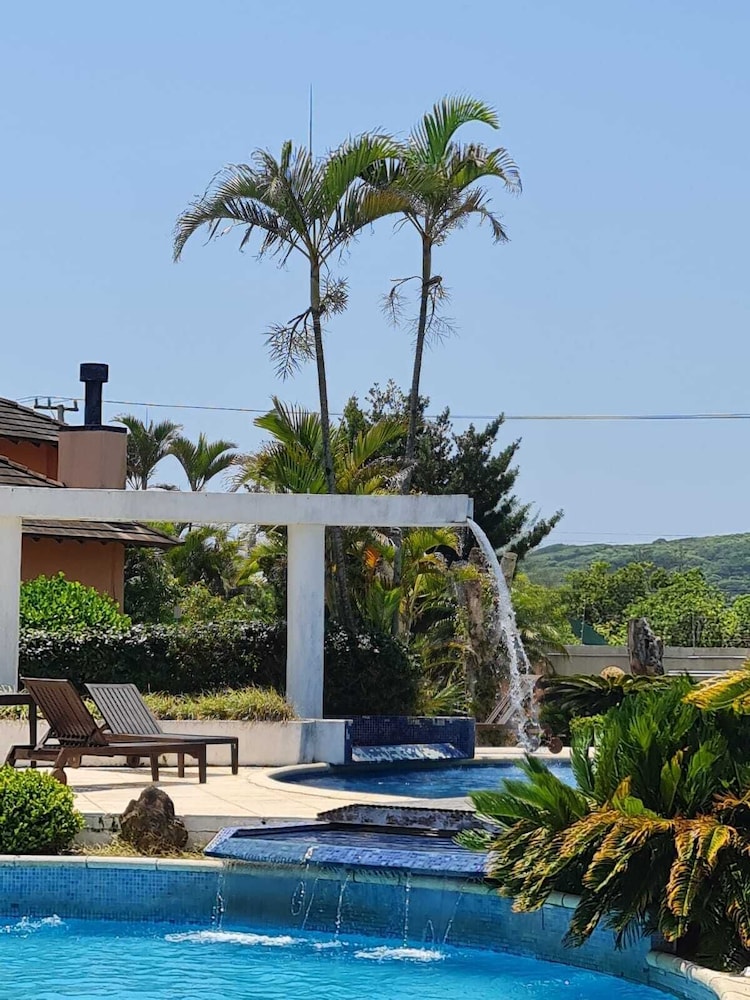 GUARITA PARK HOTEL 49/51
