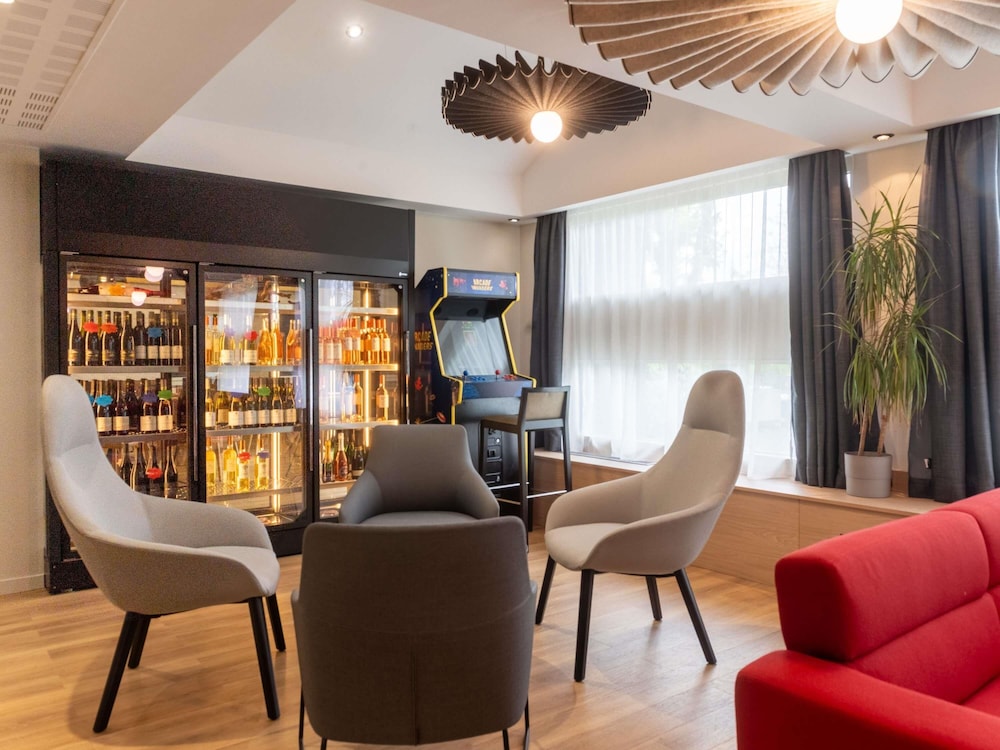 Ibis Lyon Est Bron 46/67