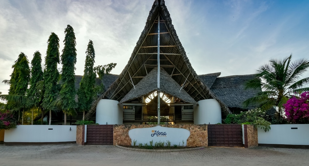 Kena Beach Hotel in MATEMWE