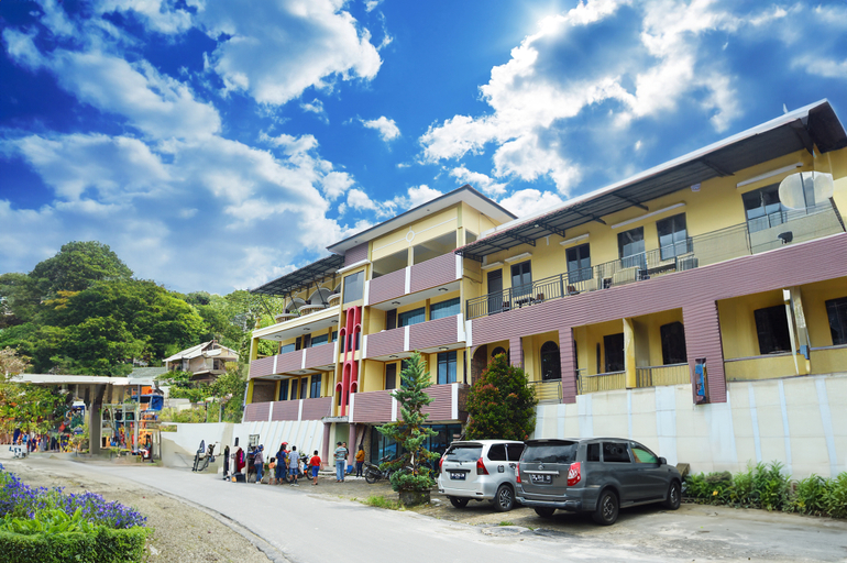 Hotel Toba Shanda By Helocus 1/11