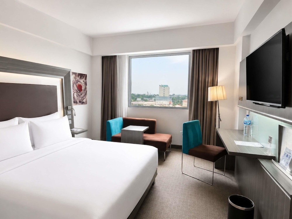 Novotel Bangka Hotel & Convention Centre 24/75