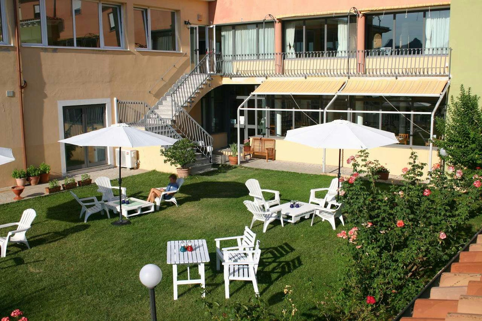 Pausania Inn 29/36