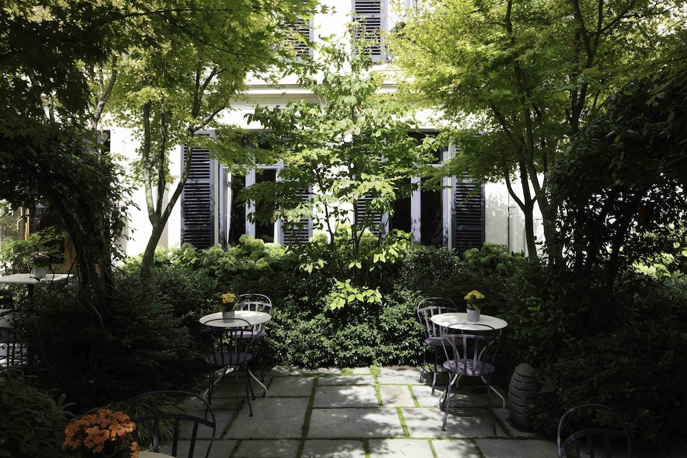 Regents Garden Hotel 36/50