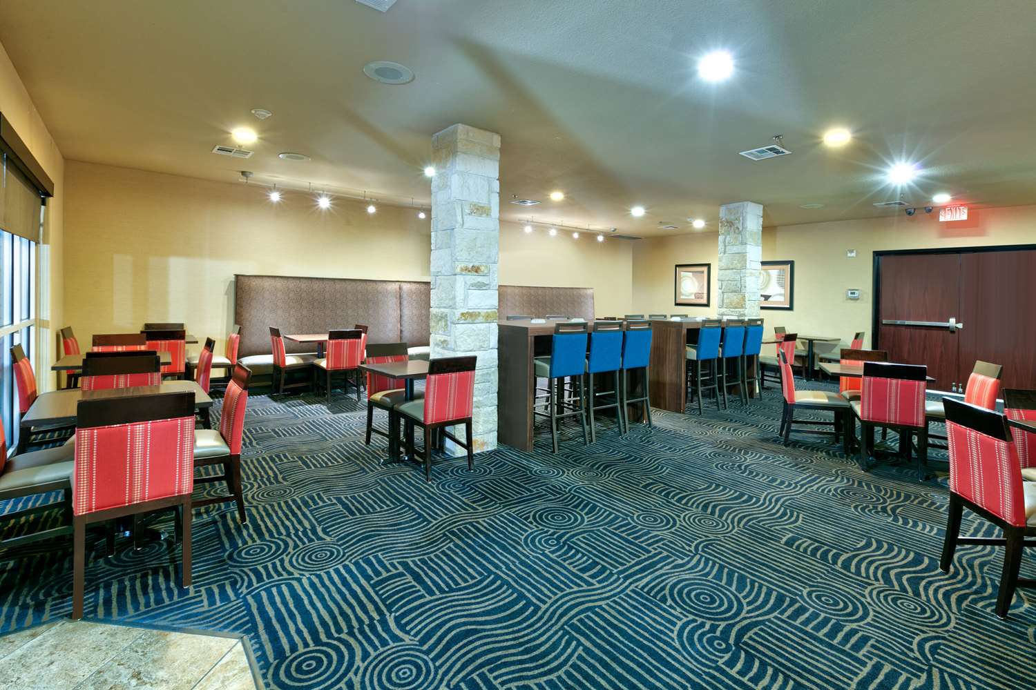 Comfort Suites Arlington - Entertainment District, TX 22/33