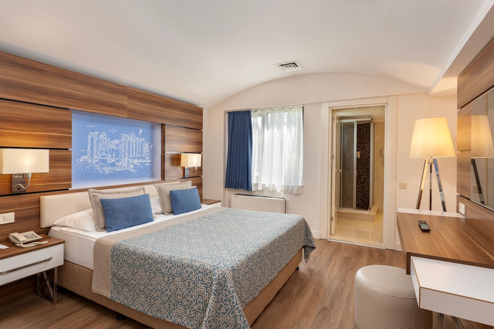 Limak Atlantis Deluxe Hotel & Resort 17/46