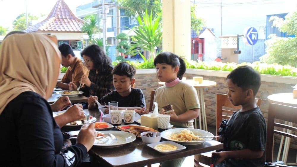 Setia Budi Madiun 14/18
