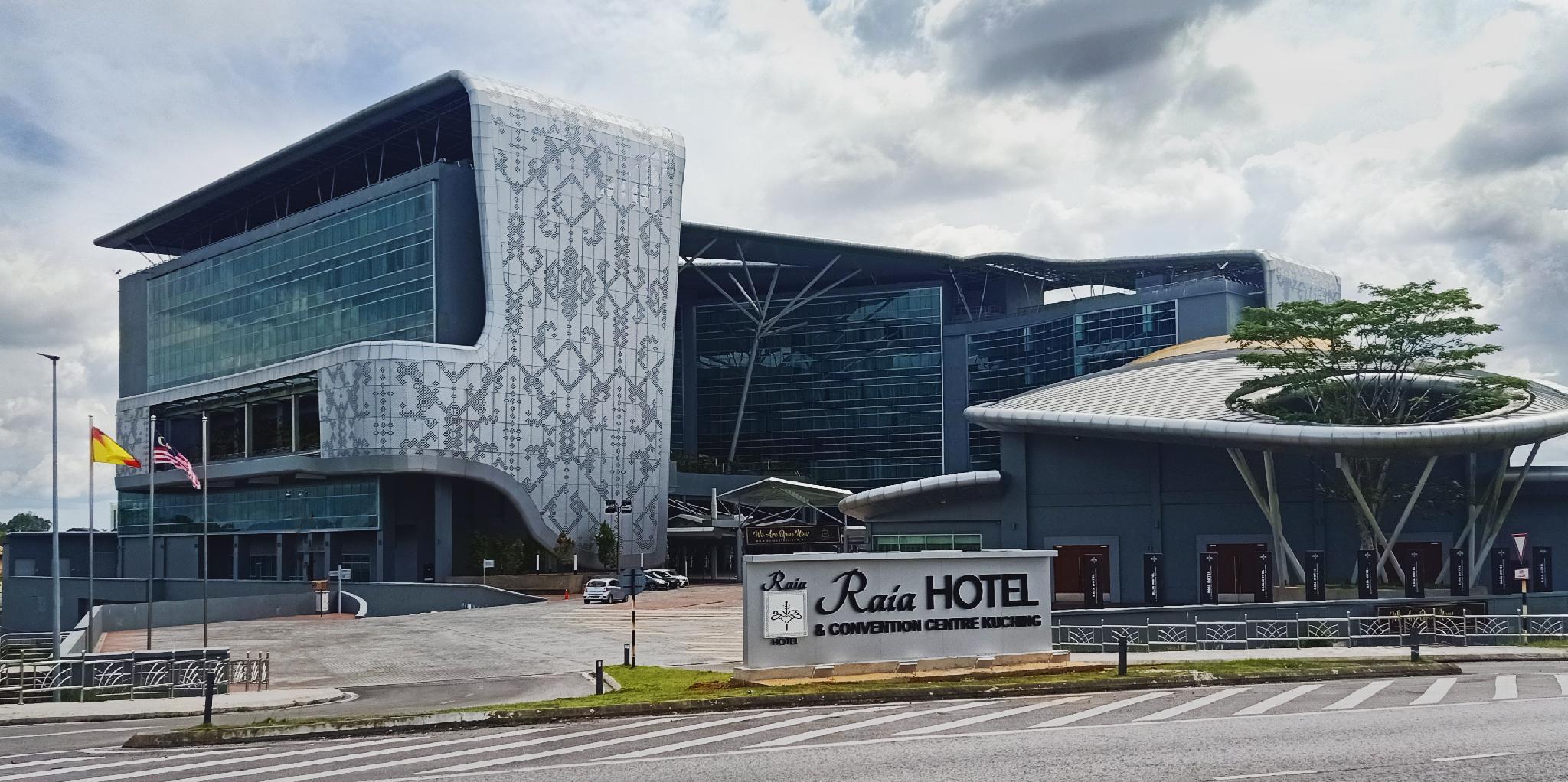 Raia Hotel & Convention Centre Kuching in KUCHING