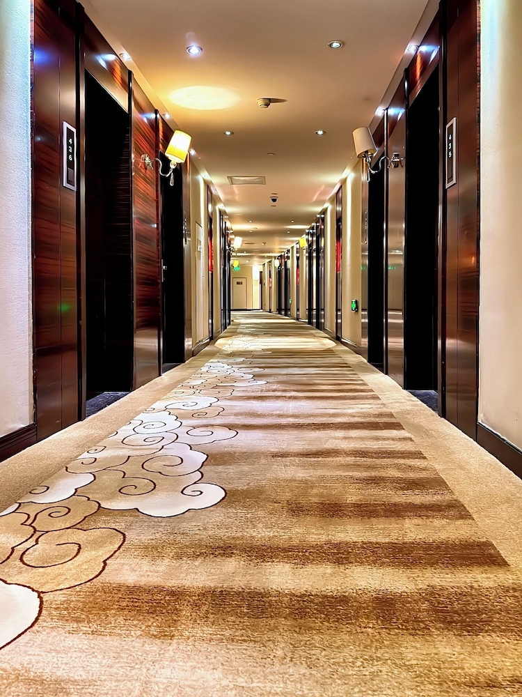 Zhengzhou Jianguo Hotel 34/37