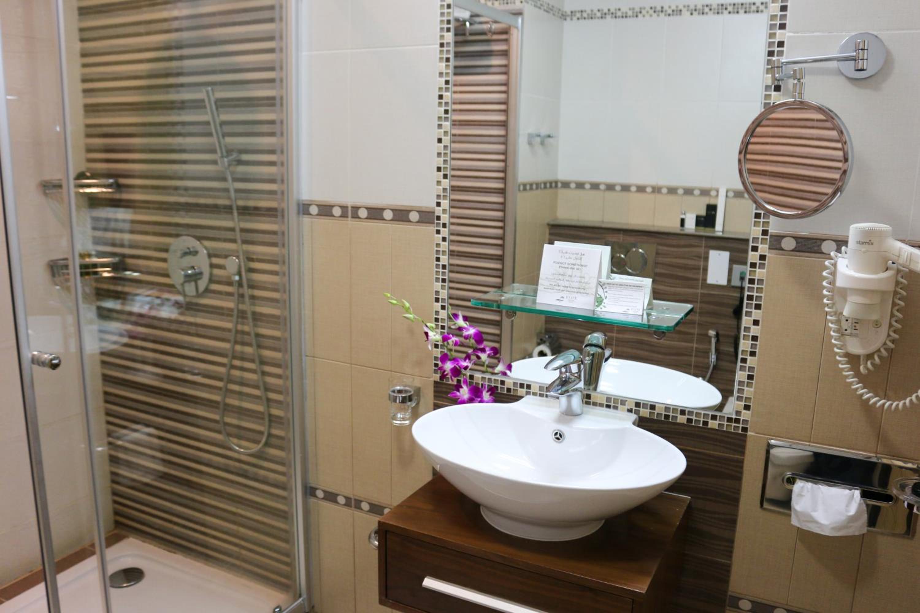 جناح تنفيذي بسرير كينج بغرفة نوم واحدة، Elite Crystal Hotel 5/5