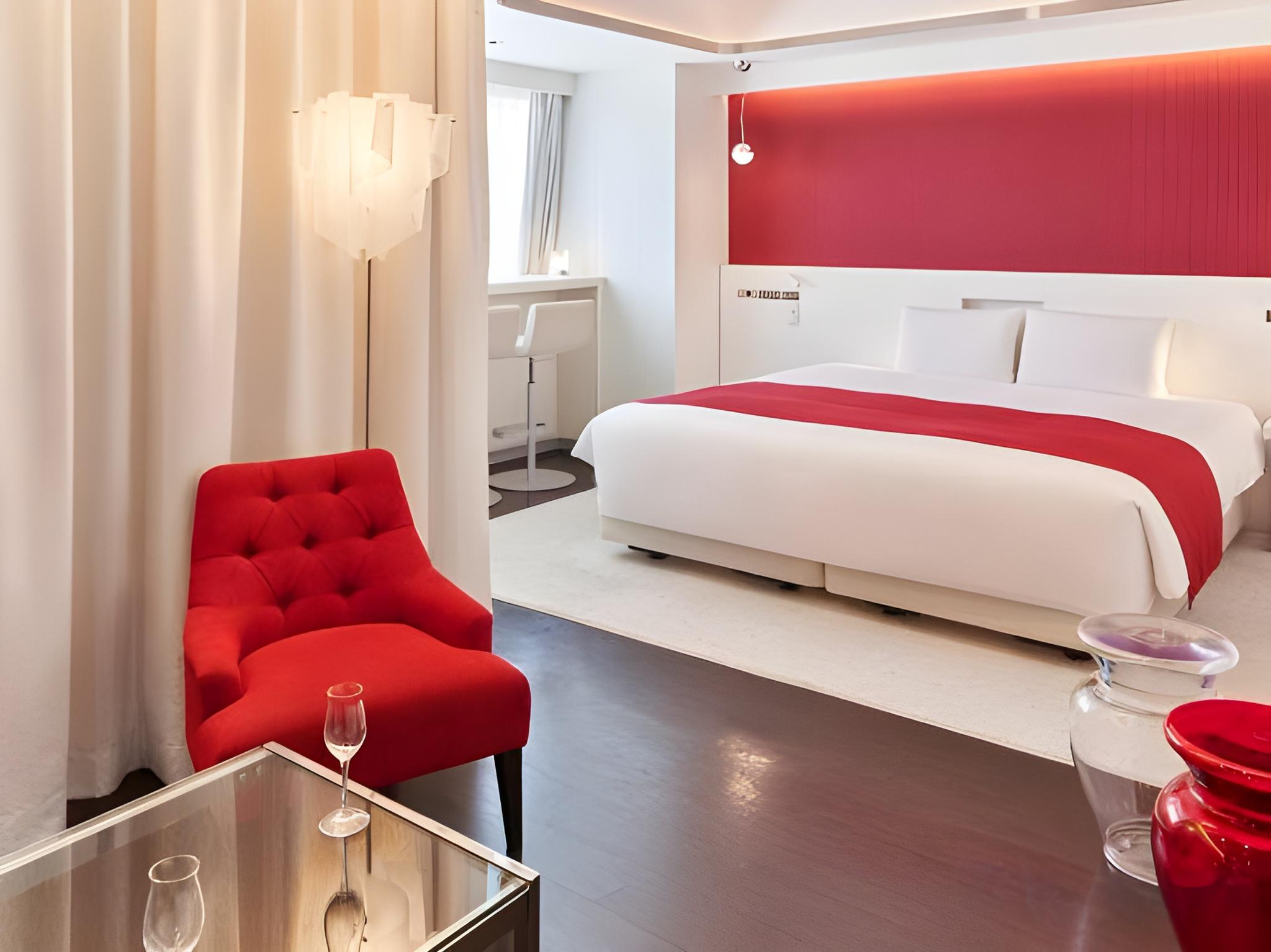 Cross, Suite, King Bed, Cross Floor