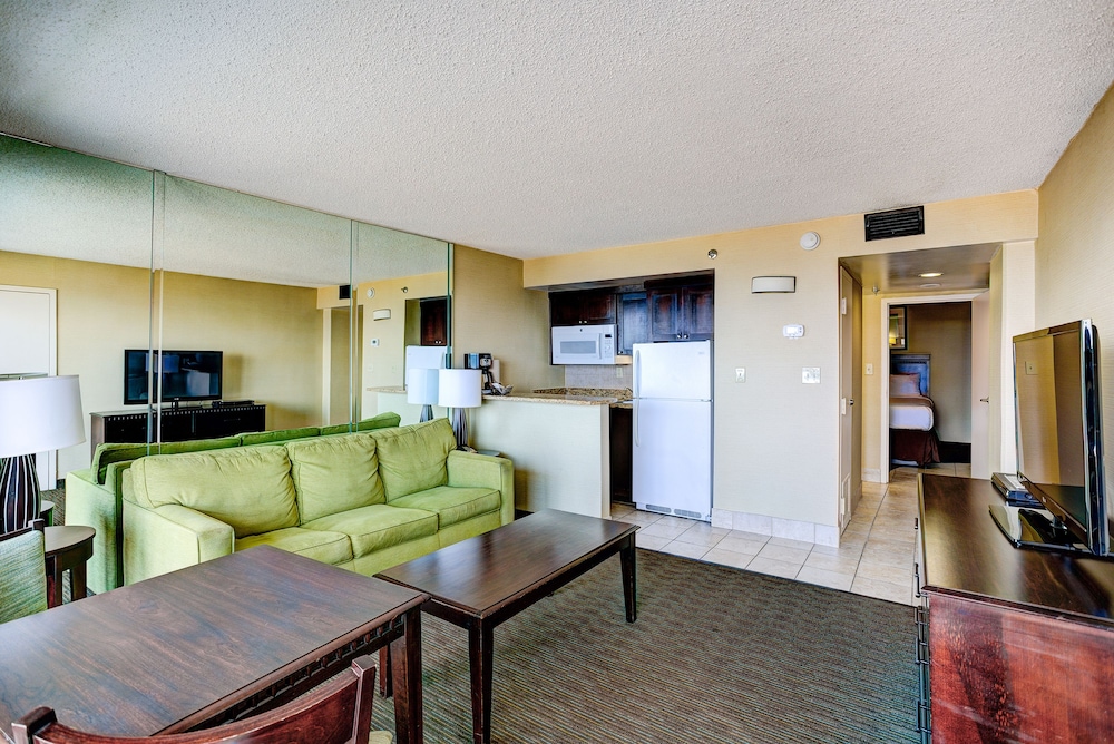 Beach Quarters Resort 30/50