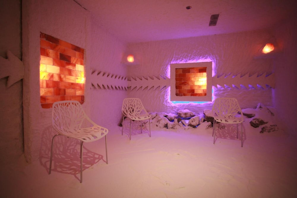 Nevali Hotel 25/50