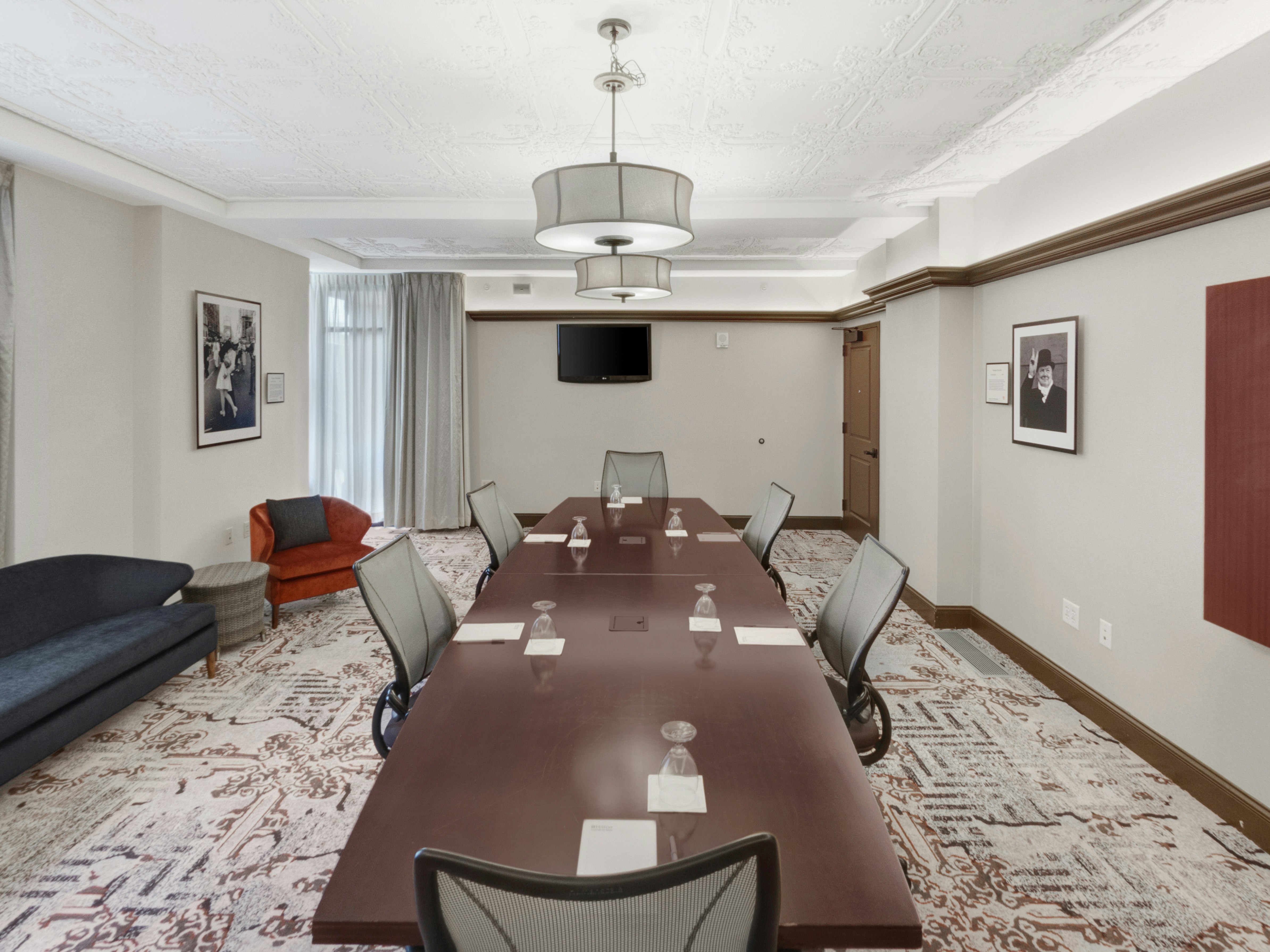 Hilton Garden Inn Milwaukee Downtown 24/26