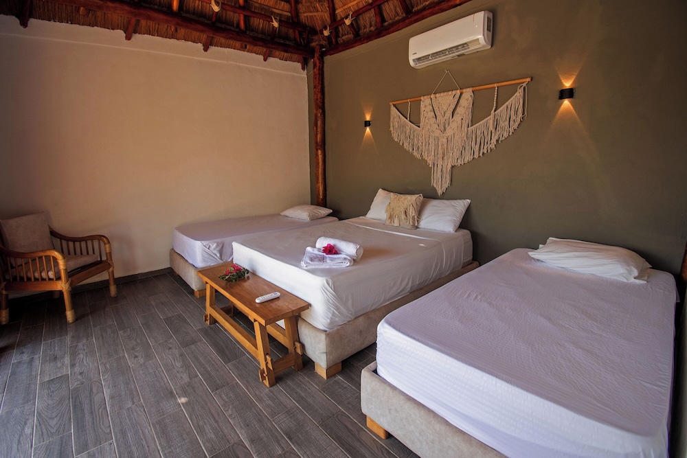 Santuario Beach Hostel 13/48