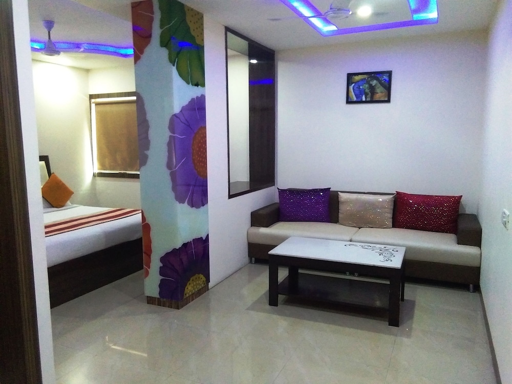Hotel Karan Vilas 17/64